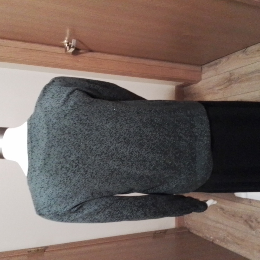 Yest green/black sparkly cardi, excellent condition,  size 8